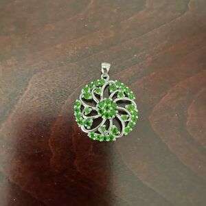Elegant Silver and Green Pendant Necklace